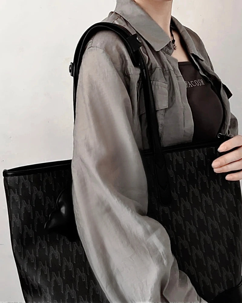 Anti-Slip_Soft_Leather_Shoulder_Pad_-_Model_1.webp