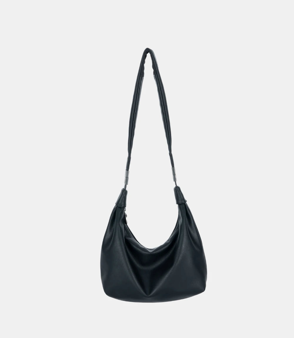 Relaxed and collapsible shape – Slouchy Leather Hobo Bag designed for both structure and flexibility in everyday use.